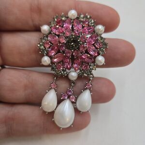 RARE Vintage Crown Trifari Pink 'Black Diamond' Rhinestone Faux Pearl Brooch